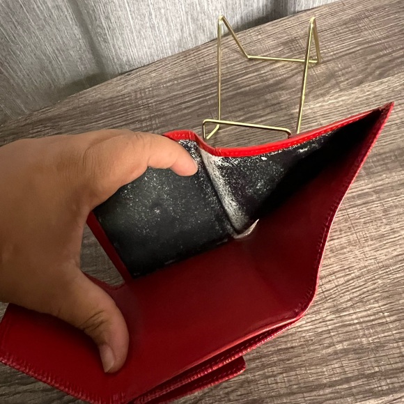 Louis Vuttion Epi Compact wallet - Picture 9 of 12